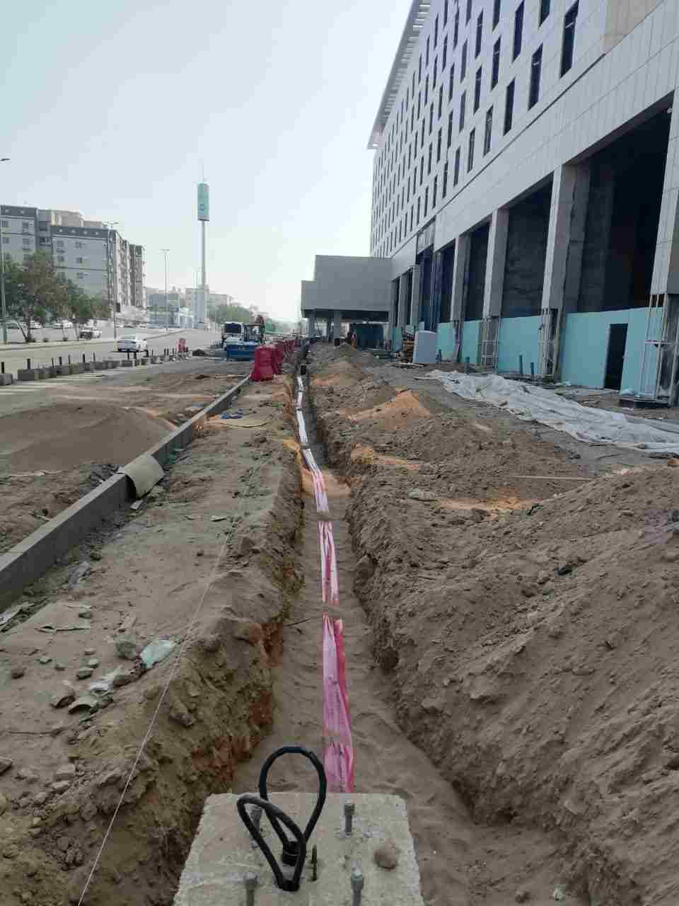 أعمال طرق وأرصفة وإنارة — 24